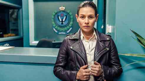 yael_stone_as_tori_lustigman.deep_water.6224.photo_by_sean_oreilly